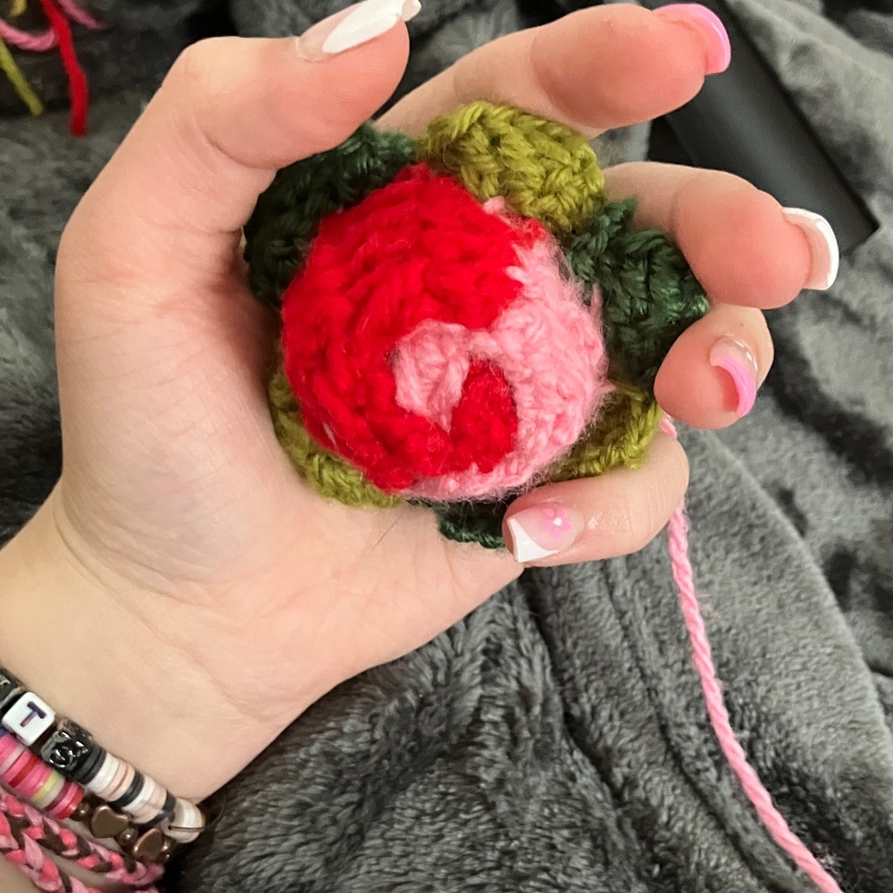 Handcrafted Pink and Green Crochet flower/rose  🌺🌻🌹🌷 Accessory